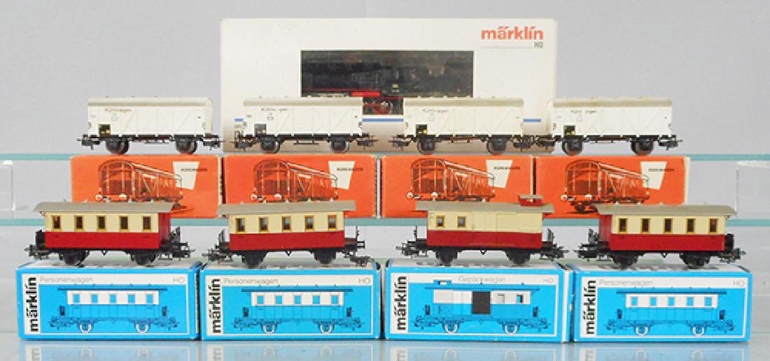 MARKLIN FREIGHT TRAIN SET: HO ga, 3003 loco & tender w/cars 4 #4508, 4108, 3 #4107, car roofs dirty, a few roofs have very light staining, orig boxes minor wear, C7-9.