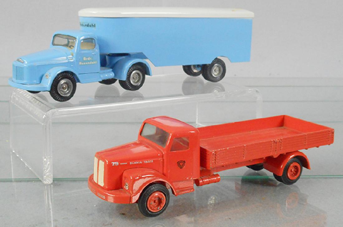 2 TEKNO TRUCKS: Scania Vabis Open Truck, C7-8, 435 Brdr Rosendahl Tractor Trailer, oxidation on roof, C5-6.
