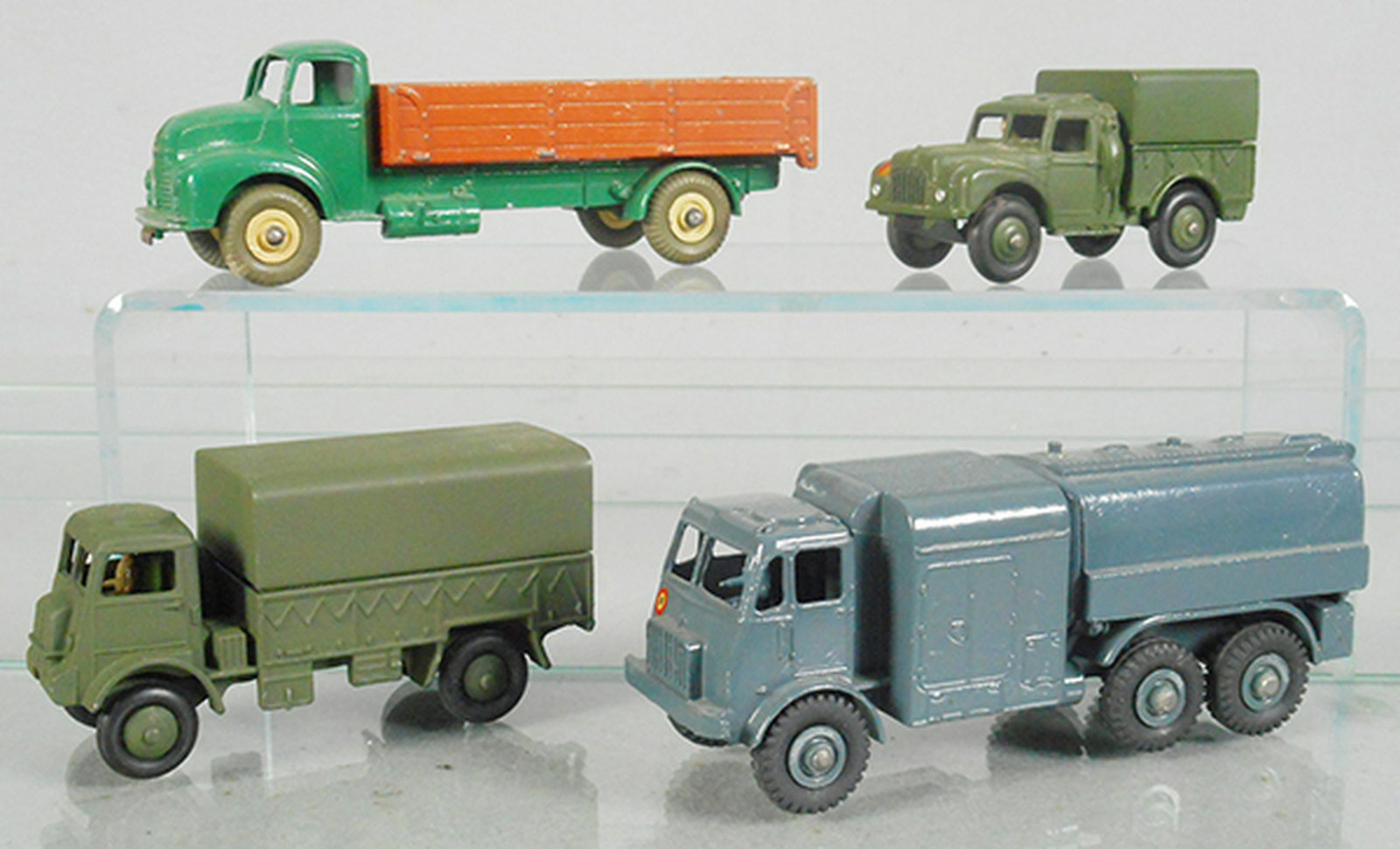 4 DINKY VEHICLES: 418 Leyland Comet, C4-5, 641 1-ton Cargo, 623 Army Wagon, 642 Pressure Refueller, C7-8.