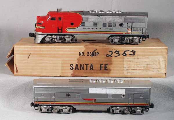 LIONEL 2343 SF F3 AB: O ga, loco missing 3 porthole lenses, paint wear on sides, nose decal chipped, A unit orig box only, some graffiti & waterstained, C5. Please read and understand the Terms and Conditions before biddin