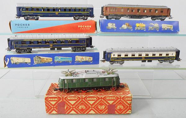 MARKLIN & POCHER TRAIN SET: HO ga, 3-rail, Marklin 3024 loco w/Pocher 214, 205/3, 4261, 215, orig boxes worn, C7-8.