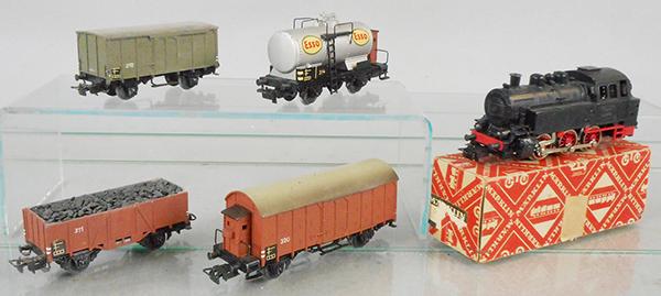 MARKLIN TRAIN SET: HO ga, TM800 loco, 320 box car w/orig box, 311 KB gondola w/coal, 314 Esso tank, 312 box car, C6-8.