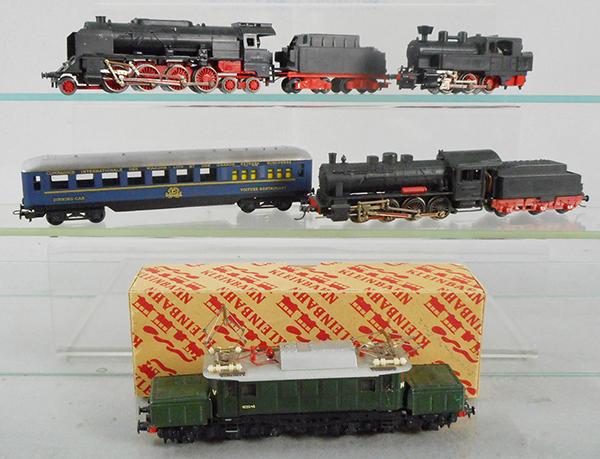 KLEINBAHN TRAIN LOT: HO ga, 2-rail, die cast & plastic, 4 locos & CIWL coach, 1 orig box only, minor wear, C7-8.
