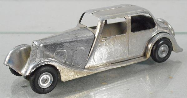 MESAUTOS SEDAN: made in France, ca 1935, chrome, small chip on front fender, tires have cracks, C5-6.