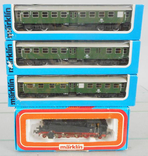 MARKLIN TRAIN SET: HO ga, 3096 loco w/coaches 4131, 4132 & 4133, orig boxes minor wear, C9.
