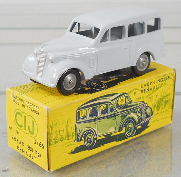CIJ 3/66 RENAULT BREAK: blue gray, orig box minor wear, C9.
