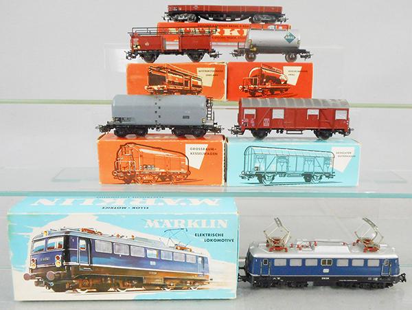 MARKLIN TRAIN SET: HO ga, 3039 DB loco, 4627 box car, 4621 tank car, 4500 tank car, 4612 car carrier, missing car, 4514 goods truck, orig boxes minor wear, C8-9.