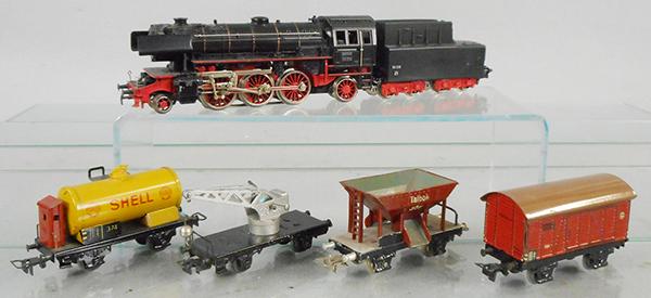 MARKLIN TRAIN SET: HO ga, DA800 loco & tender, tender has 1 broken step, 374 Shell tank, 366 crane, 367K hopper, 381 box car, C6-8.