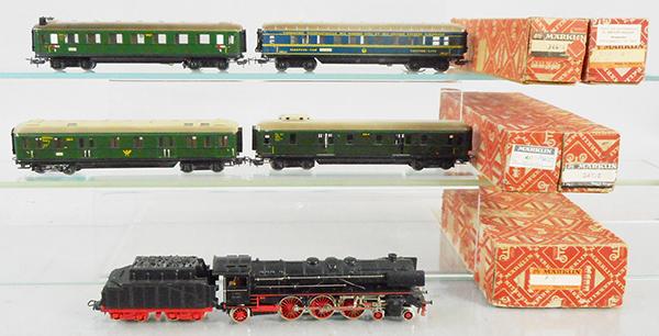 MARKLIN TRAIN SET: HO ga, F800 loco & tender, 4011 sleeper, 4012 coach, 4013 Post Office, 4007 coach w/end of train lights, orig boxes minor wear, C7-8.