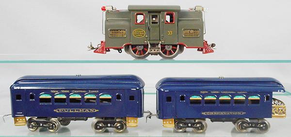 LIONEL TRAIN SET: std ga, 33 loco, restored w/stick-on lettering, missing reverse knob, 35 Pullman, 36 obsv, restored, C7-8.