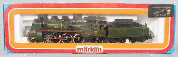 MARKLIN 3083 LOCO & TENDER: HO ga, orig box & insert, C9-10.