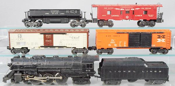 LIONEL TRAIN SET: O ga, 646 Hudson loco, 2046W tender, 6672 reefer, black letters, 6468-25 New Haven box car, oxidation on doorguides, 3469 dump car, 6517 caboose, C5-6.