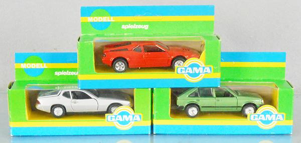 3 GAMA MODELL AUTOS: 891 BMW M1, 892 Porsche 924, 890 Opel-Kadett, orig boxes & inserts, C9-10.