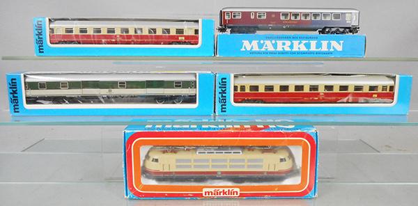 MARKLIN GERMAN TRAIN SET (1 of 1)