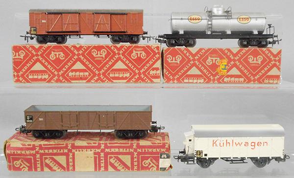 4 MARKLIN FREIGHT CARS (1 of 1)