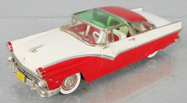 MOTOR CITY MC14 FORD CROWN VICTORIA: die cast, made in USA, C8-9.