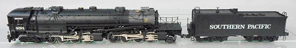 LIONEL 38071 SOUTHERN PACIFIC LOCO & TENDER (1 of 2)