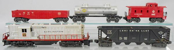 LIONEL TRAIN SET: O ga, 2328 Burlington GP7, 6436 LV hopper, 6462 gondola, 6465 Sunoco tank, 6257 caboose, C5-6.