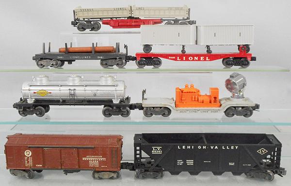 7 LIONEL FREIGHT CARS (1 of 1)