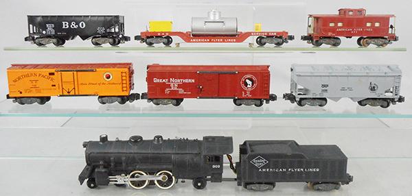 AMERICAN FLYER TRAIN SET: S ga, 303 Atlantic loco & tender, 1 chipped step on cowcatcher, w/smoke & choo choo, 947 NP box car, 1 catwalk end worn, 913 Great Northern box car, 24209 Jersey Cement hopper, 801 B&O hopper, 948 tra