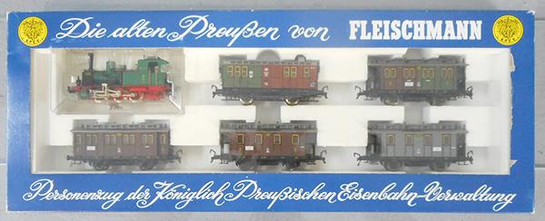 FLEISCHMANN 4882 TRAIN SET: HO ga, 2-rail, Prussian State Passenger set, orig box & insert, C9.