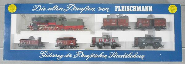 FLEISCHMANN 4884 TRAIN SET: HO ga, 2-rail, Prussian State Goods Train, orig box & insert, C9.