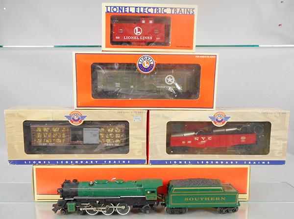 LIONEL TRAIN SET: O ga, 18044 Southern Railway loco w/whistle & smoke, w/cars 19867, 19877, 19678, 16563, orig boxes & inserts, C8.