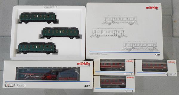 MARKLIN GERMAN PASSENGER TRAIN SET: HO ga, 3097 loco & tender w/digital decoder, 4397 3-car set, 3 #4335 coaches, orig boxes & inserts, C8.