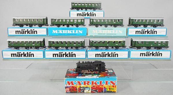 MARKLIN GERMAN PASSENGER TRAIN SET: HO ga, 3031 loco w/digital decoder, w/cars 7 #4079, 4080, 4067, orig boxes & inserts, C8.