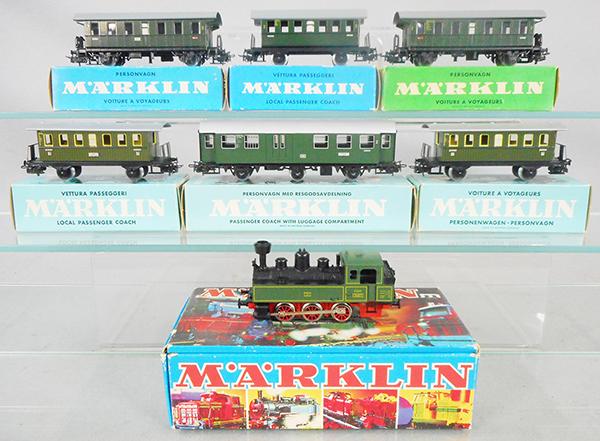 MARKLIN TRAIN SET: HO ga, 3087 loco w/cars 2 #4002, 4000, 2 #4040, 4080, orig boxes minor wear, C7-8.