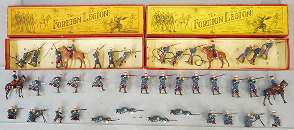 BRITAINS FOREIGN LEGION SOLDIERS: 2 #1711 The Foreign Legion sets, each with 7 pieces loose on cards, 26 pieces from set 2095 Foreign Legion, assorted positions, 2 orig boxes only, minor wear, C7-9.