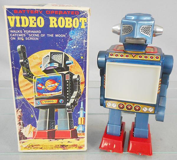 SH VIDEO ROBOT: litho tin & plastic, 9 in tall, battery operated, working, orig box minor wear, C7-8.