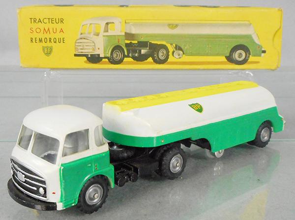 CIJ 4/71 BP TANK TRUCK: white & green, orig box minor wear, C9.