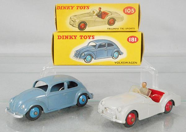 2 DINKY AUTOS: 181 VW Beetle, blue, 105 Triumph TR2, gray, orig boxes, C8.