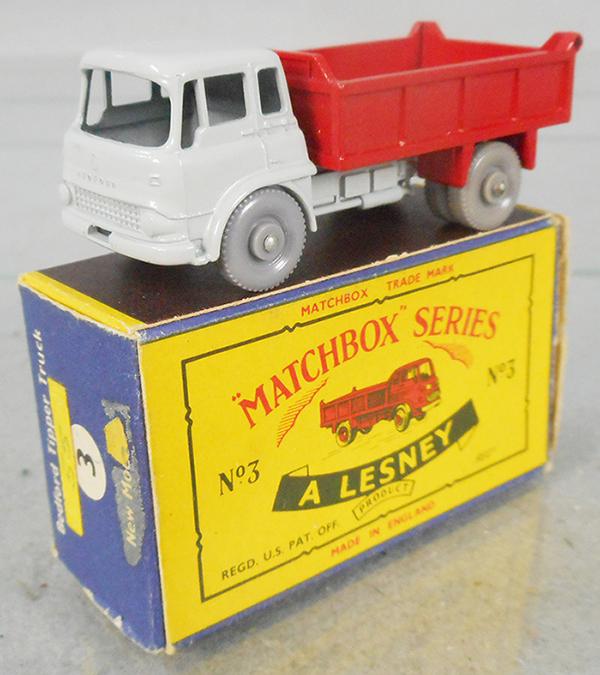 MATCHBOX 3B6 BEDFORD TIPPER (1 of 2)