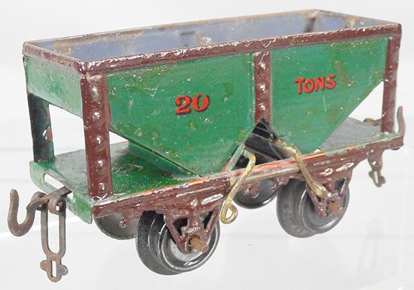 BING 13668 HOPPER CAR: O ga, handpainted tin, varnished, ca 1906, C7-8.