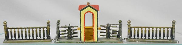 MARKLIN TICKET BOOTH (1 of 2)