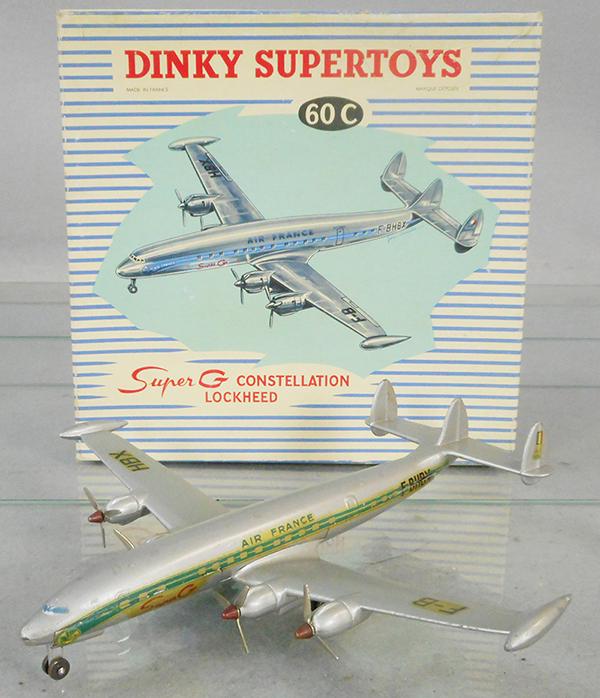 DINKY 60C SUPER G CONSTELLATION LOCKHEED (1 of 1)