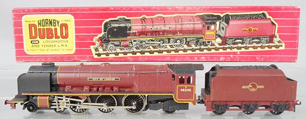 HORNBY DUBLO 2226 LOCO & TENDER (1 of 1)