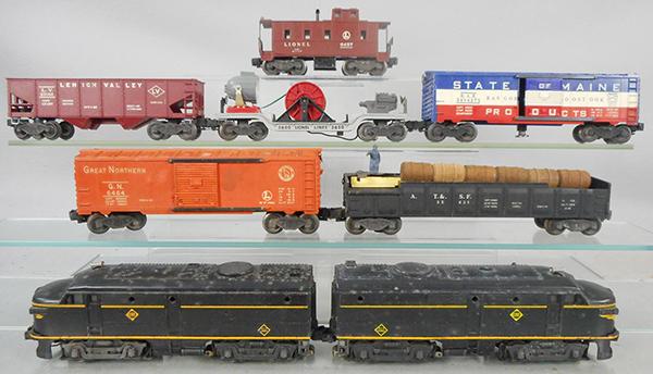 LIONEL TRAIN SET (1 of 1)