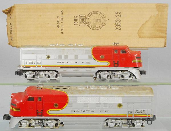 LIONEL 2353 SANTA FE DIESELS (1 of 2)