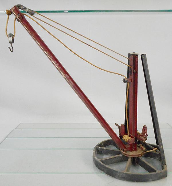 BUDDY L 240 SMALL DERRICK (1 of 2)