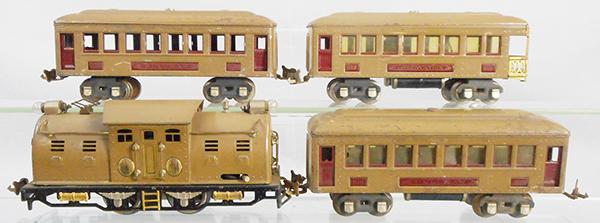 LIONEL TRAIN SET: O ga, 254E loco, missing couplers, 2 #610 Pullmans, 612 obsv, plastic window inserts are missing or broken, C5-6.