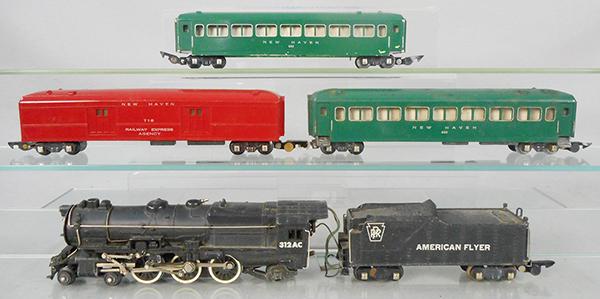 AMERICAN FLYER TRAIN SET: S ga, 312 AC Pacific loco & tender w/smoke & choo choo, 718 operating baggage, 2 #650 New Haven Pullmans, C5-7.