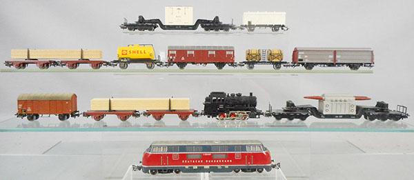 MARKLIN TRAIN SETS: HO ga, 3021 & 3000 locos, w/cars 4618, 4508, 4665, 4502, 4627, 4510, 4633, 4505, 4665, 4617, C7-9.