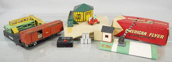 3 AMERICAN FLYER ACCESSORIES (1 of 1)