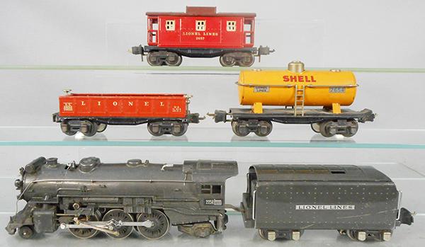 LIONEL TRAIN SET: O ga, 225E loco, gunmetal, missing 2 boiler front jewels, 2225W tender, 2652 gondola, 2654 Shell tank, 2657 caboose, orig boxes & inserts rough, C6-7.