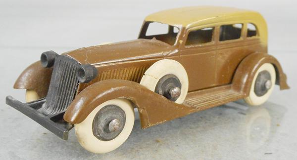 TOOTSIETOY 615 GRAHAM CONV SEDAN (1 of 2)