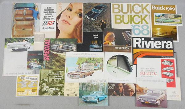 25 BUICK AUTO BROCHURES (1 of 1)