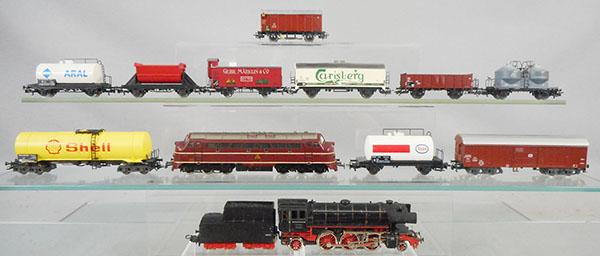 2 MARKLIN TRAIN SETS (1 of 1)